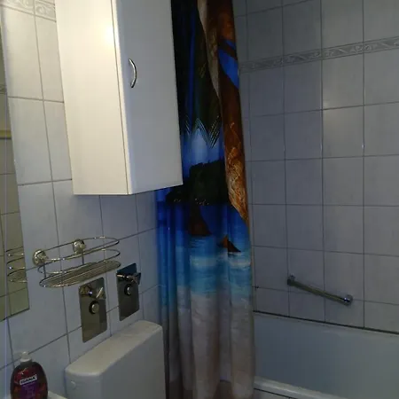 B305, Schoene 2-zimmer Ferienwohnung * לאנשטיין